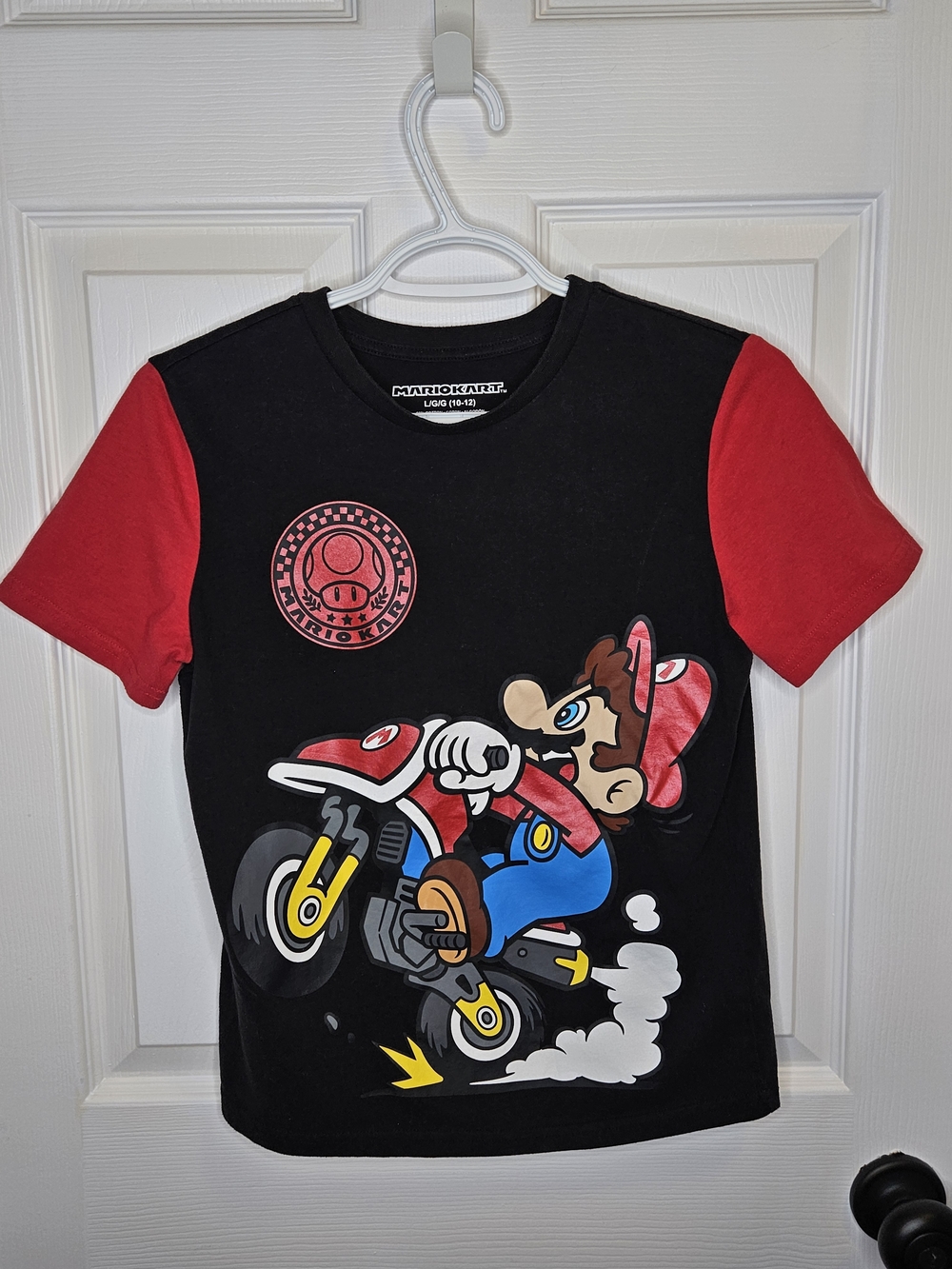 Mariokart Boys Mario Black Red Mario  Graphic Tee Kids Size L